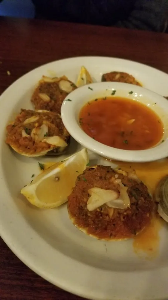 Baked Clams with Butter Wine Stuffing